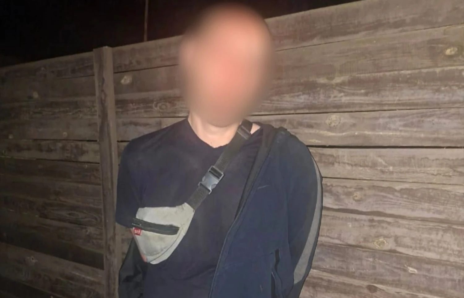 На Київщині чоловік підпалив гараж із власником та авто через відмову підпалити цигарку