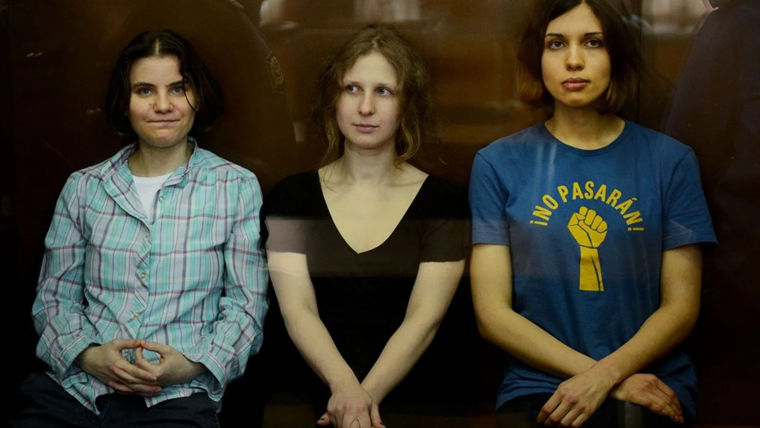 Учасницям Pussy Riot заочно винесли вироки до 13 років колонії за “фейки” про війну в Україні та “дії проти влади”