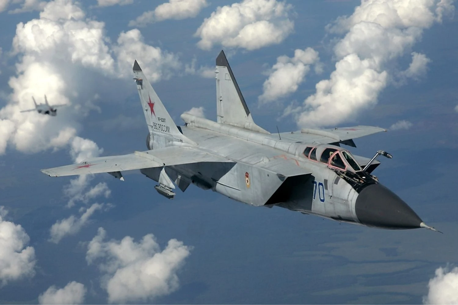Вторгнення винищувачів МіГ-31 рф у повітряний простір Естонії: кремль каже про