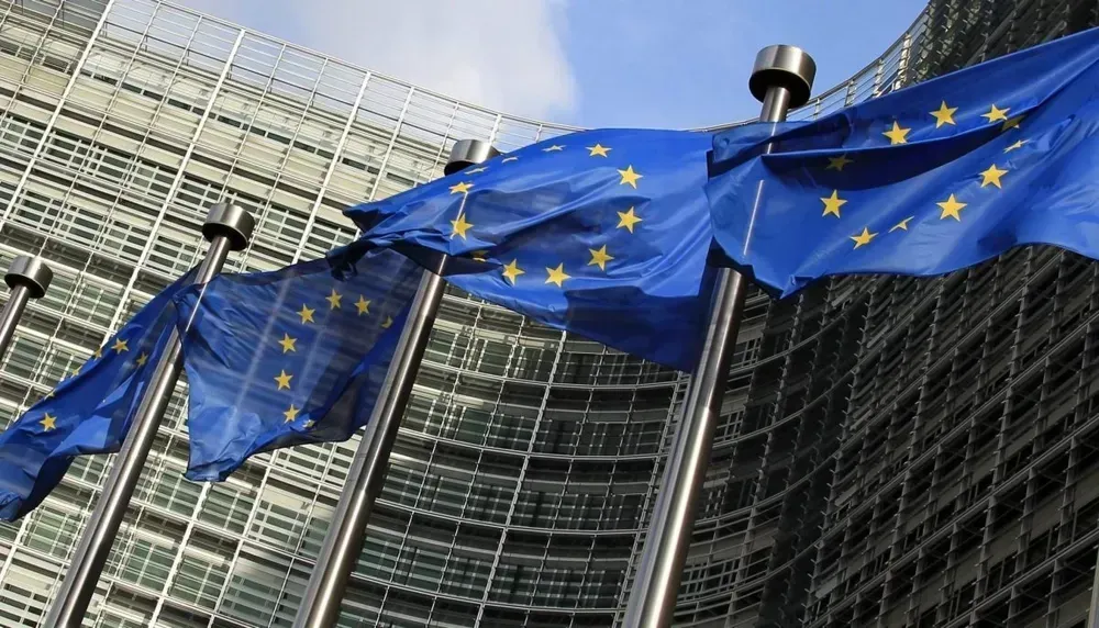 Єврокомісія просуває 4 оборонні проєкти для блокування повітряної агресії рф – Politico