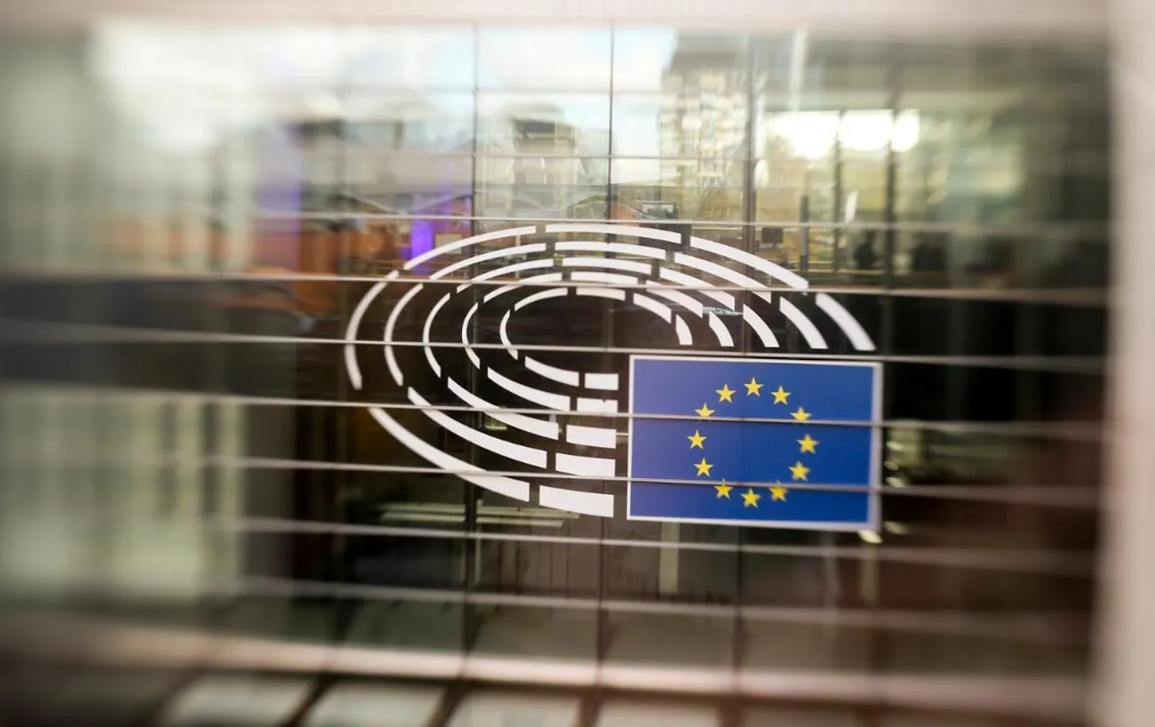 Європарламент розглядає прискорення відмови від російських нафти та газу – Bloomberg