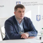 "Катався" у відрядження за кордон на підставі підроблених запрошень: керівник апарату КМДА Загуменний отримав підозру