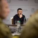 Будуть висновки щодо керівників: Зеленський пригрозив звільненнями на місцях через затримки з відновленням після російських ударів
