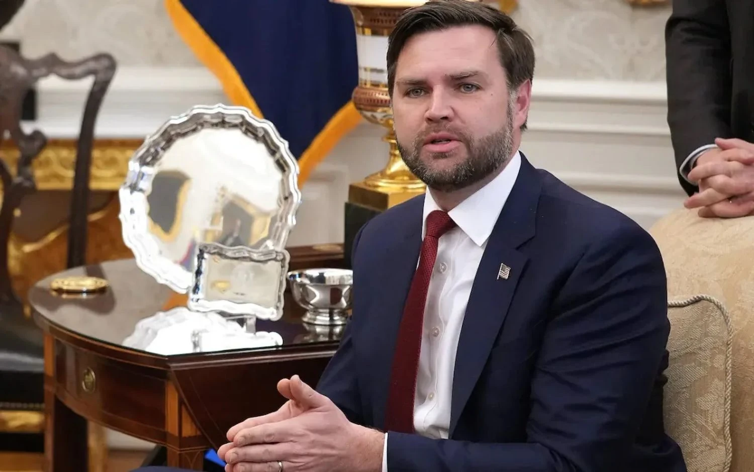 Венс: Трамп має набагато більше карт, ніж Китай