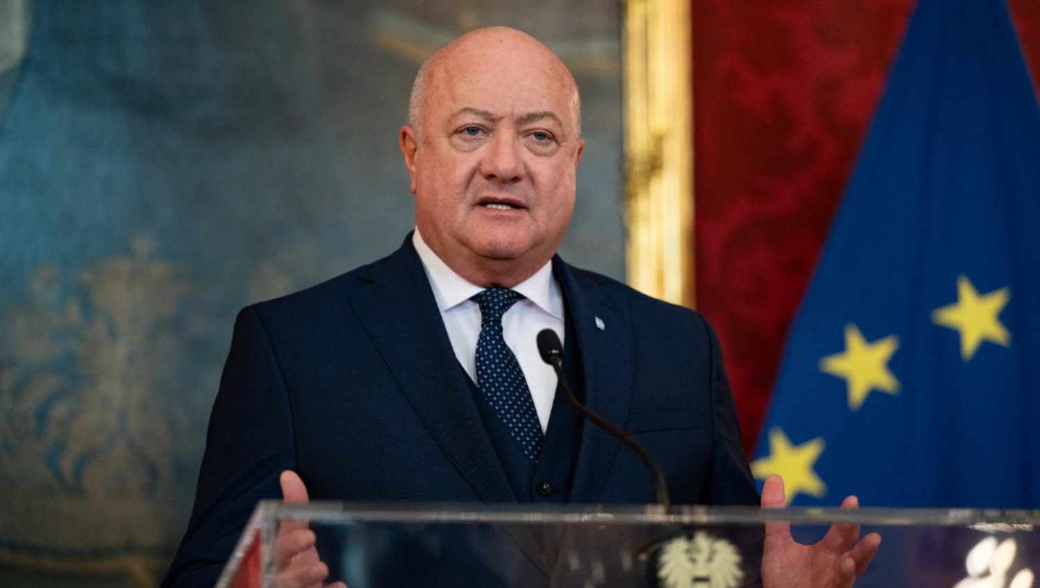 Канцлер Австрії Крістіан Штокер перенесе операцію на спині – тимчасово працюватиме з дому – ЗМІ