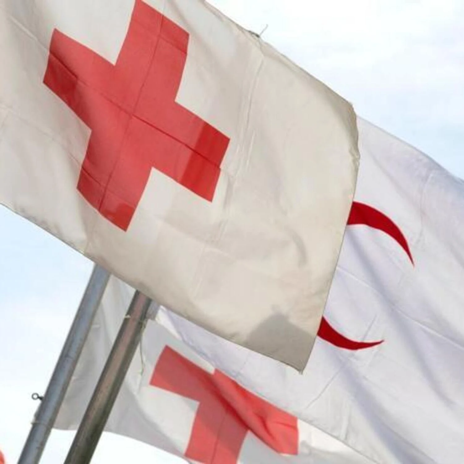 П’ятеро волонтерів МФЧХ загинули в Судані під час роздачі їжі