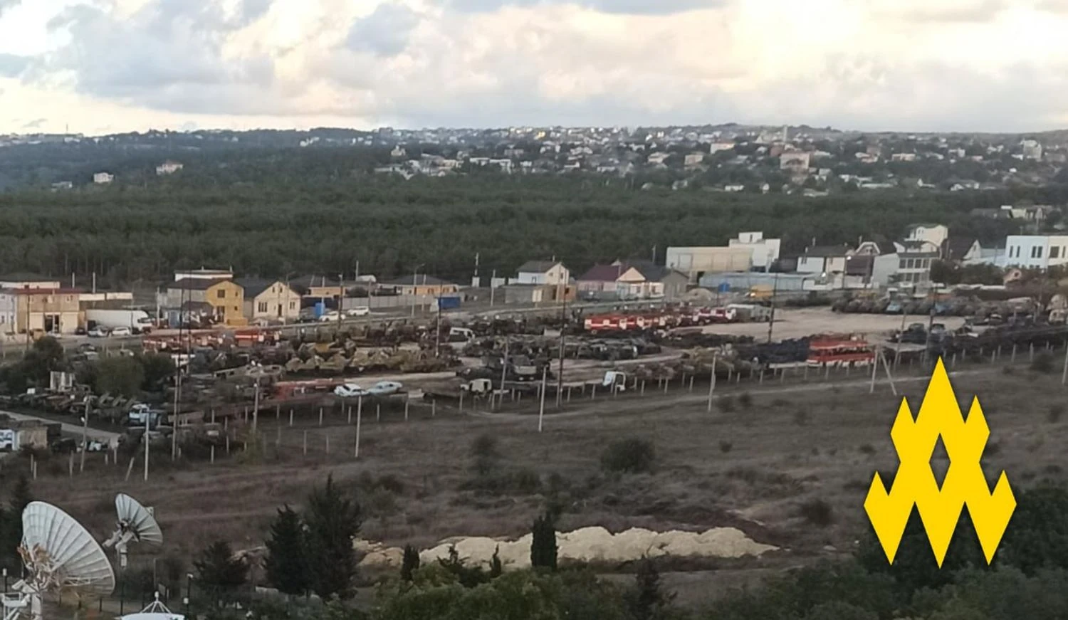 В Криму окупанти розбирають списані авто через нестачу техніки - АТЕШ