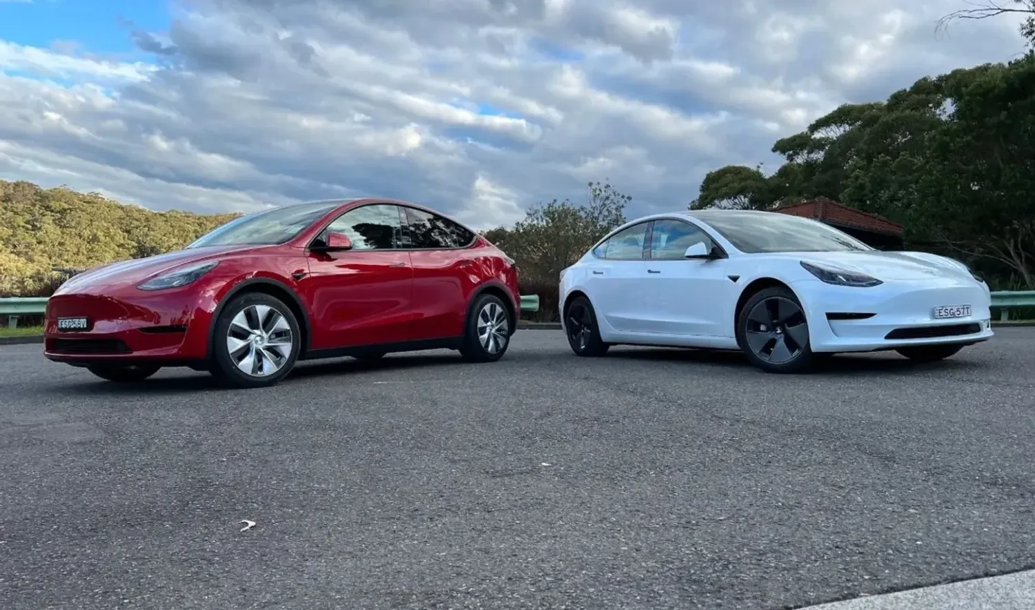 Продажі Tesla в деяких країнах минулого місяця впали майже на 90% - ЗМІ