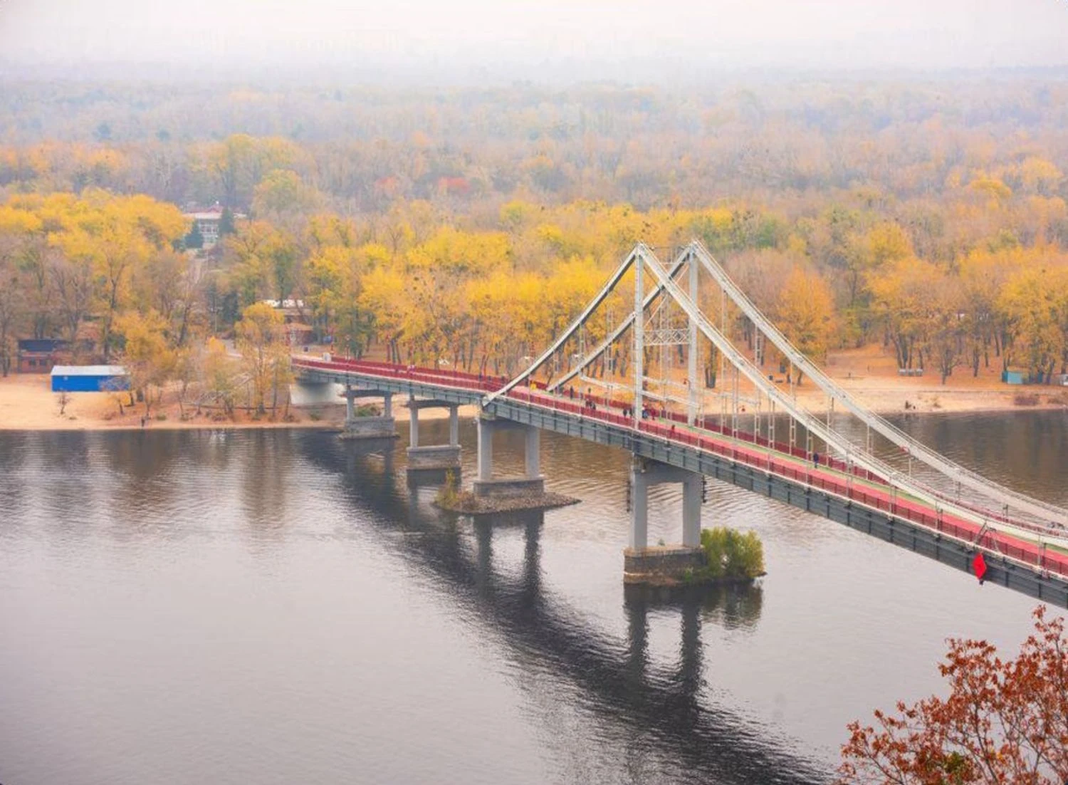 Київських посадовців викрили на розтраті 1,7 млн грн, виділених на розбудову Труханового і Венеціанського островів