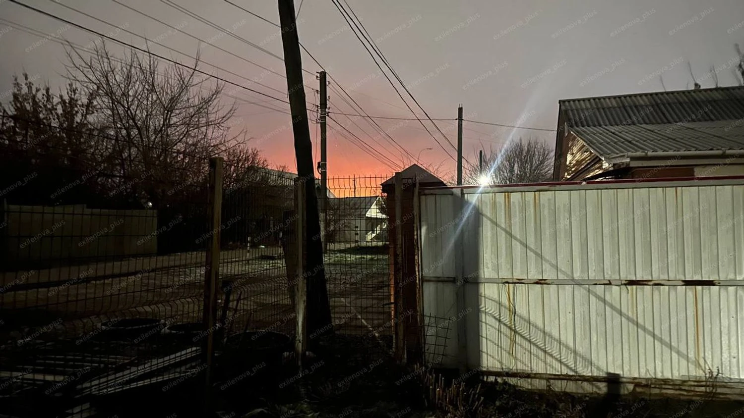 У російській рязані пролунало щонайменше 10 вибухів: ймовірна атака на НПЗ