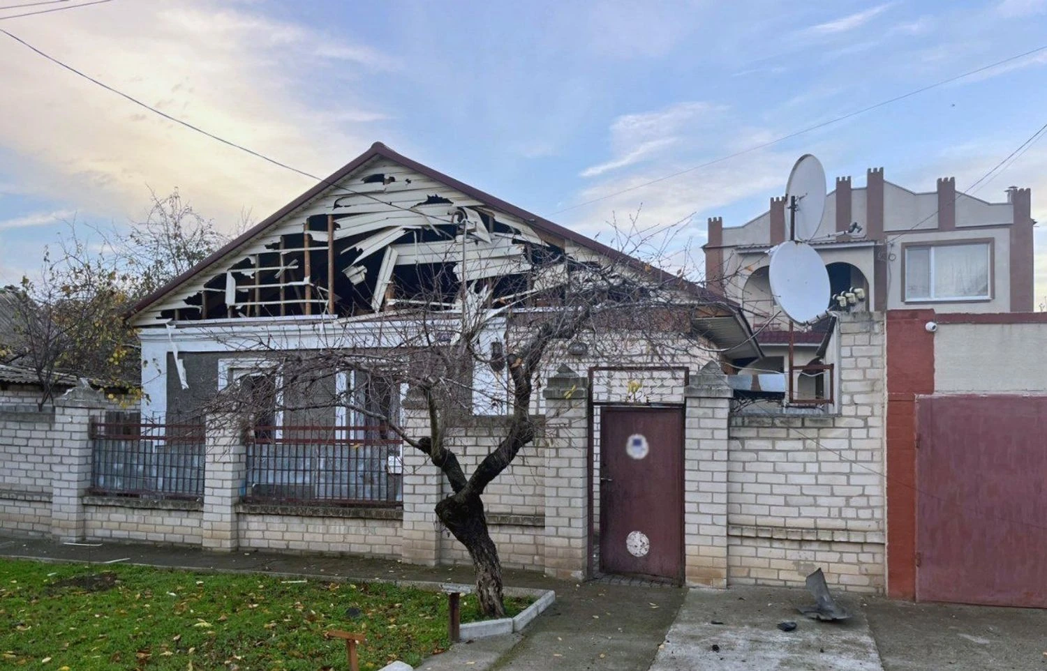 Загиблі та поранені мирні жителі, пошкоджені цивільні об’єкти: поліцейські документують воєнні злочини росіян на Херсонщині