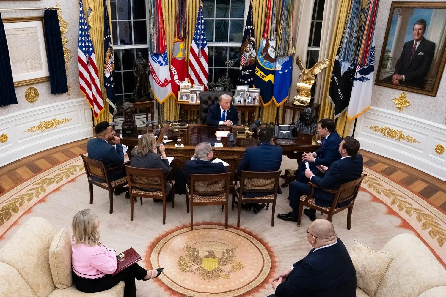 Президент США: у Зеленського немає карт, є лише одне – Дональд Трамп