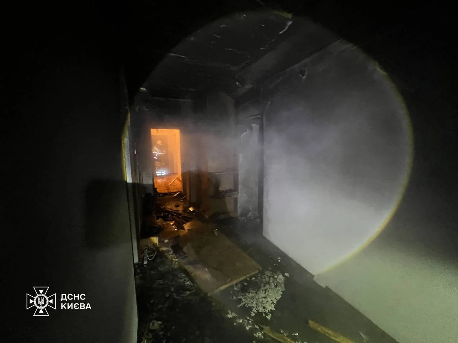 У Києві стався вибух у квартирі, є постраждалий