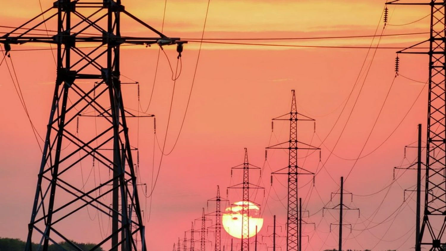 Ціна енергетичної страховки: у що Україні обходиться імпорт електроенергії з Європи