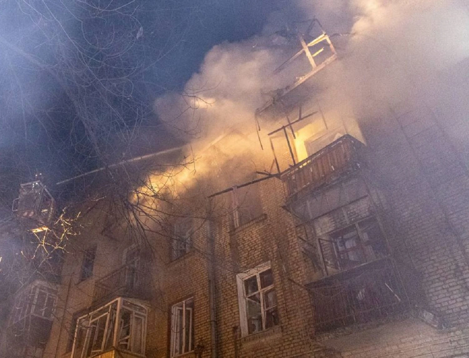 Житлові будинки та критична інфраструктура: через російські удари в суботу пошкоджено 170 об’єктів - МВС