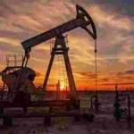 ЄС розглядає заміну обмеження цін на російську нафту повною забороною на морські послуги - Bloomberg