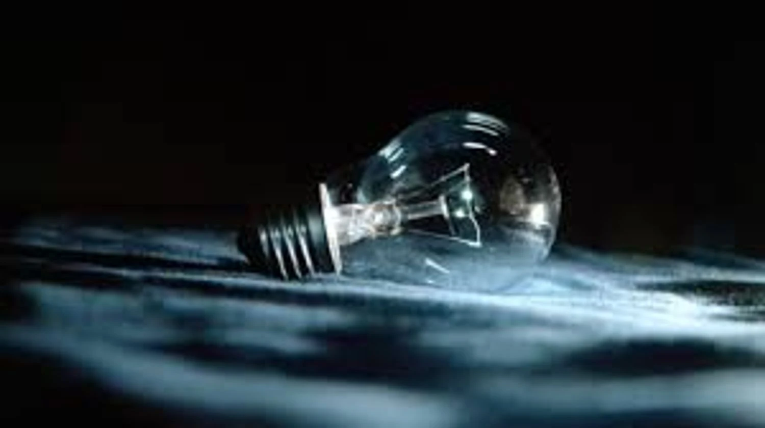 У Києві понад 255 бригад працюють над поверненням світла й тепла, їх кількість збільшать – Шмигаль