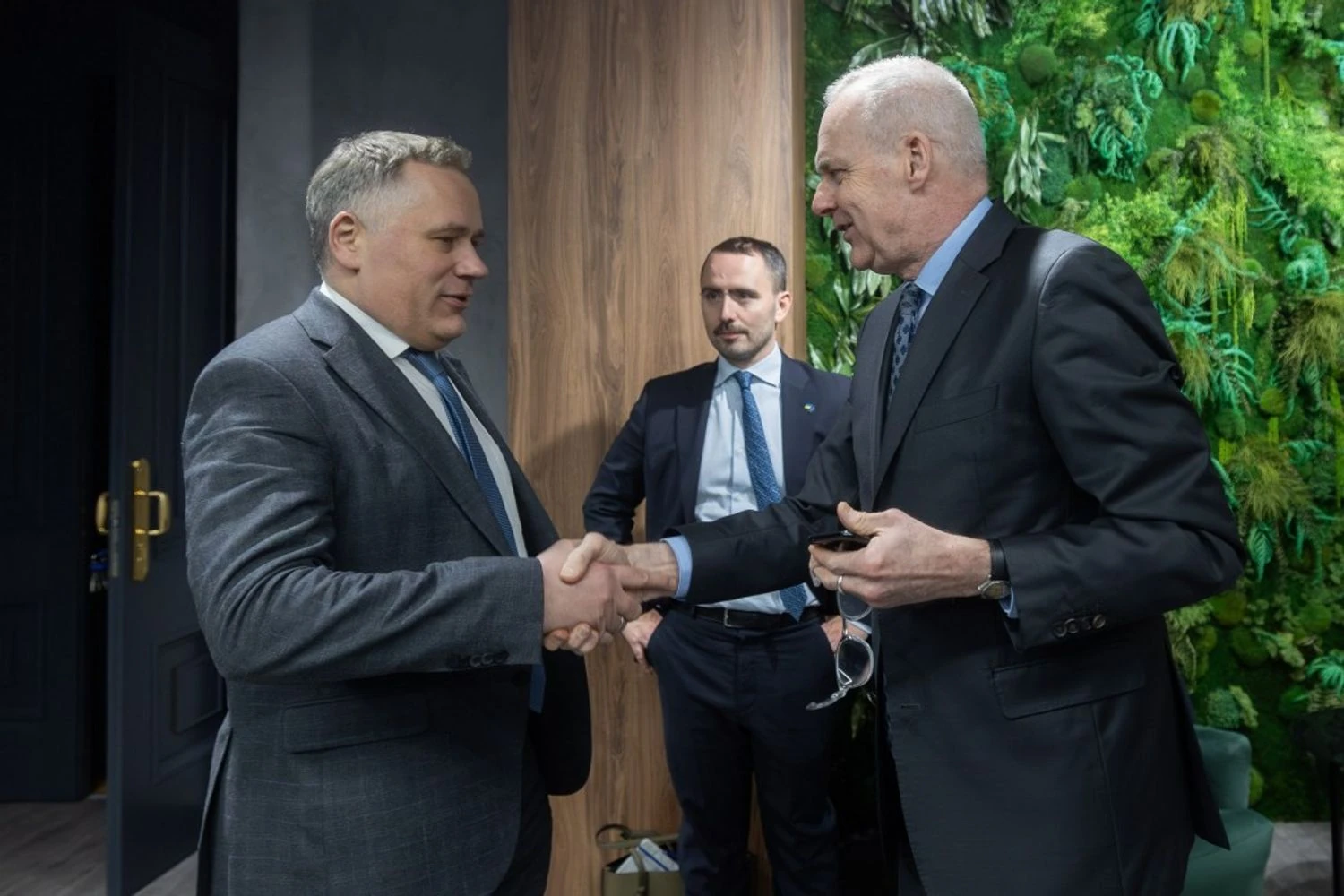 Україна розраховує, що нові пакети оборонної підтримки почнуть надходити до 24 лютого - ОП