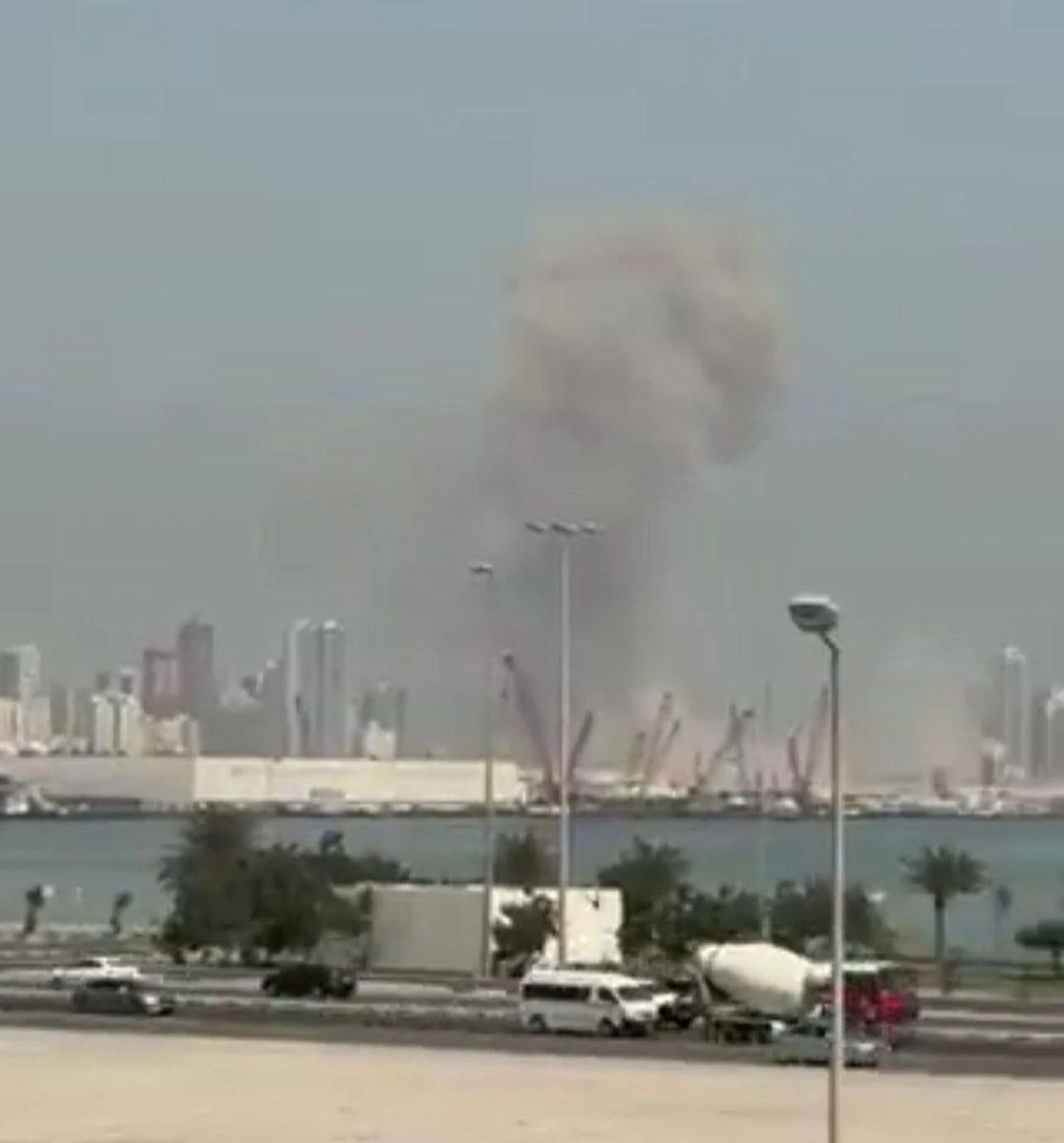 Іран б’є по військовим базам у США, а також атакував авіаносець американців