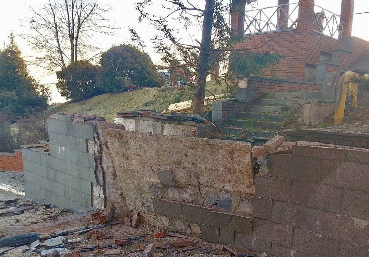 Атака рф на Дніпро та область 28 лютого – є поранений і руйнування