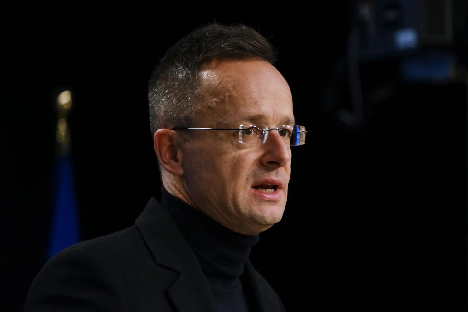 Угорщина вимагає від ЄС скасування заборони на російські нафту та газ