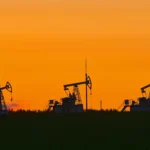 США тимчасово послабили санкції проти нафти рф - Трамп назвав умову їх повернення