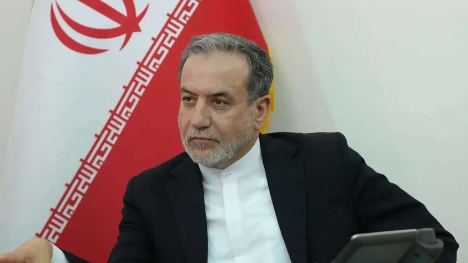 Іран попередив про "високу ціну" за удари по енергетичних та ядерних об