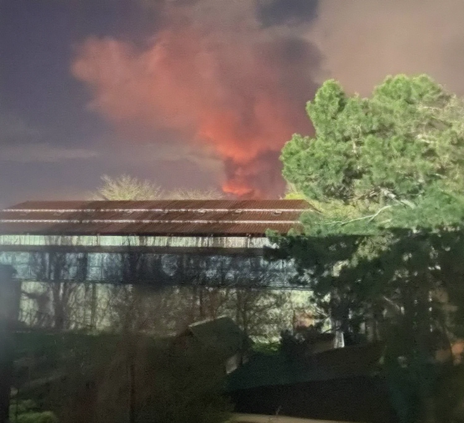 У росії пролунали десятки вибухів під час нічної атаки дронів, найбільше у краснодарському краї