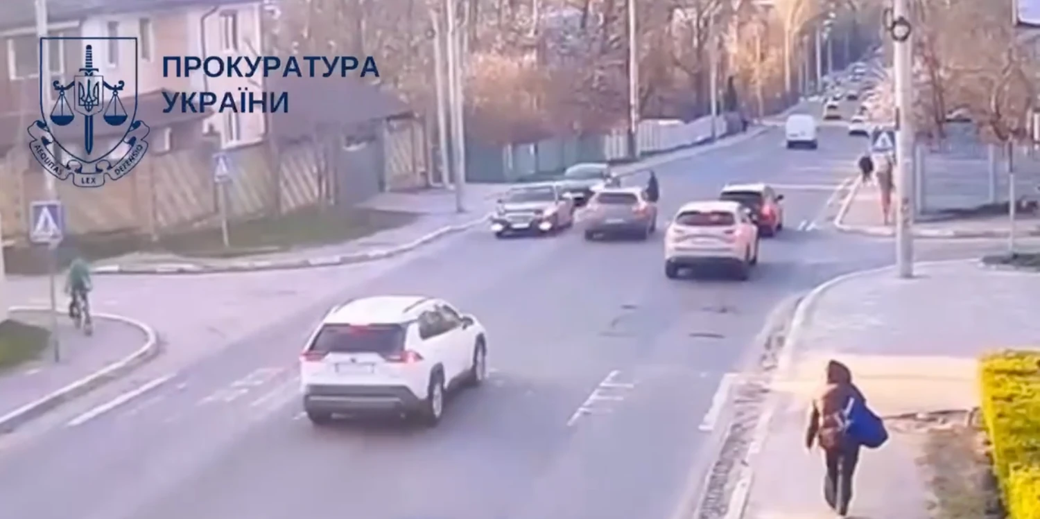 Під Києвом водій збив 13-річну дівчину, вона у тяжкому стані – прокуратура