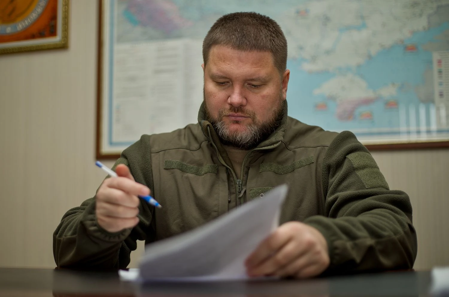 Протезування "під ключ" і виплата 6 500 гривень відразу після поранення. Бизов розповів, як військовим допомагають профспілки