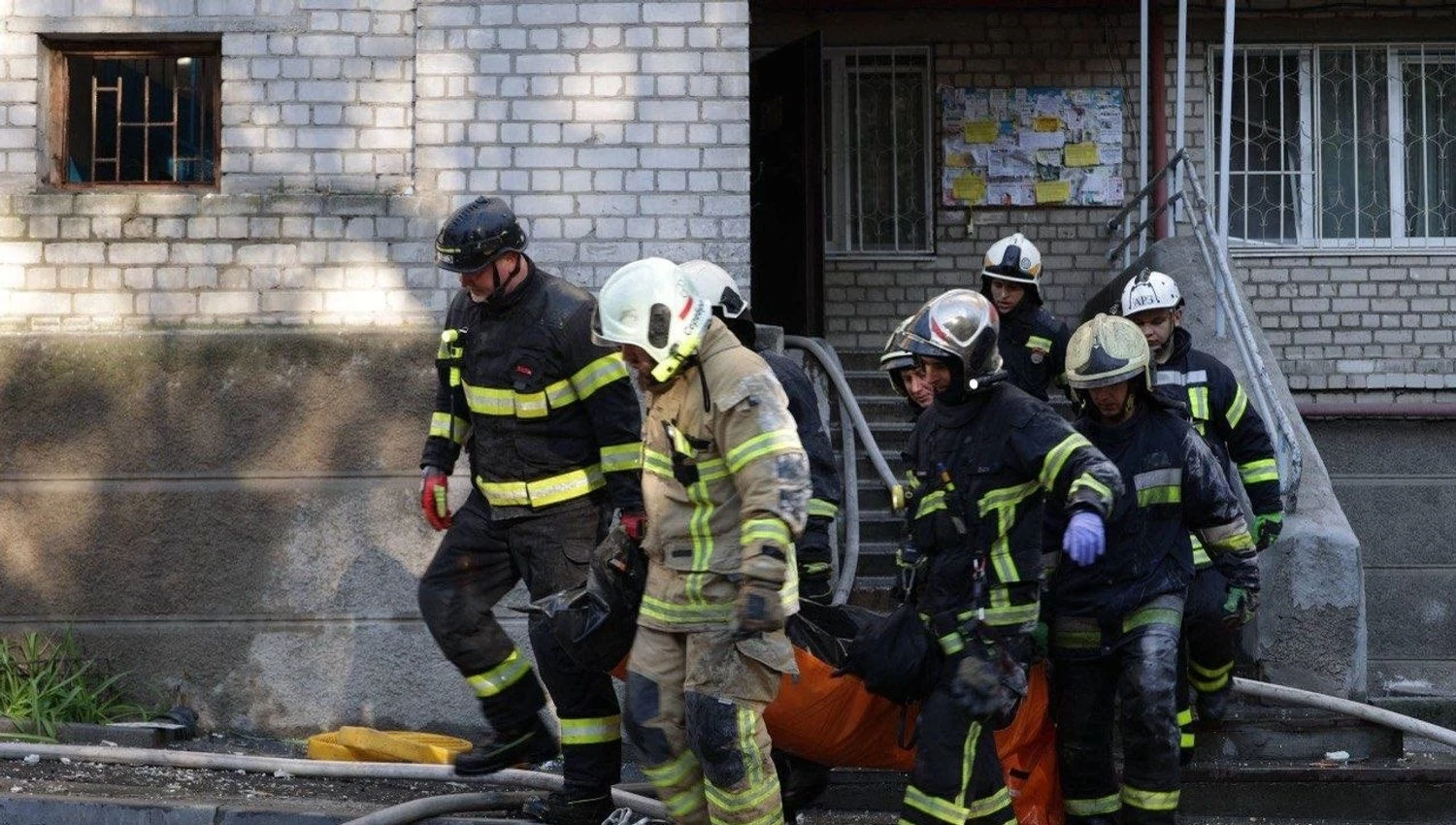 Кількість загиблих у Дніпрі зросла до трьох через нічний удар рф 23 квітня