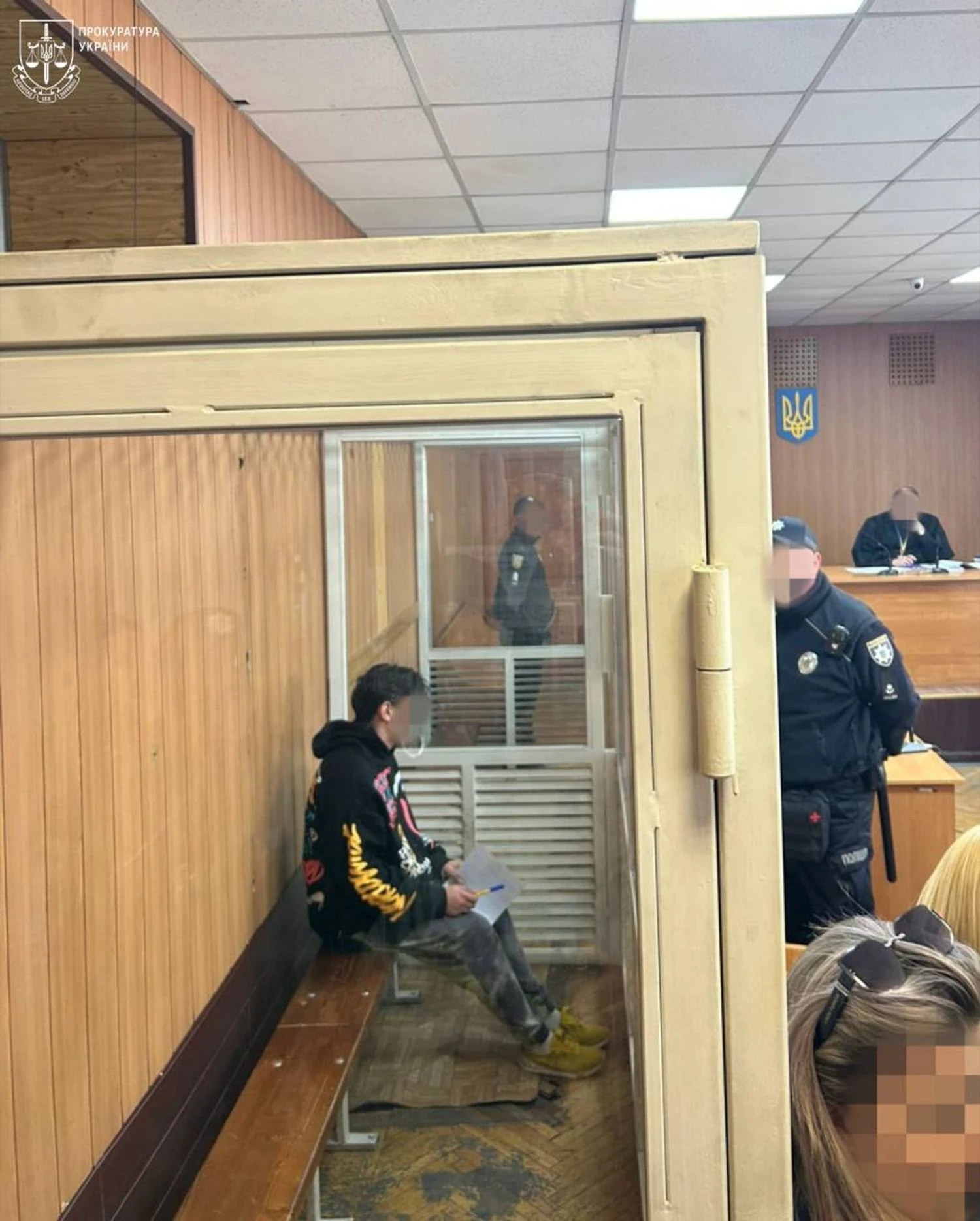 Суд відправив під варту чотирьох військових ТЦК та поліцейського, які в Одесі викрали чоловіка та вимагали 30 тис. доларів