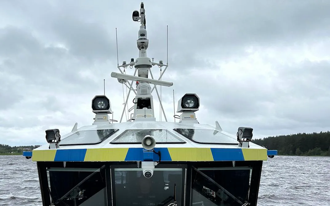 Естонський патрульний катер через технічну несправність віднесло в російські води