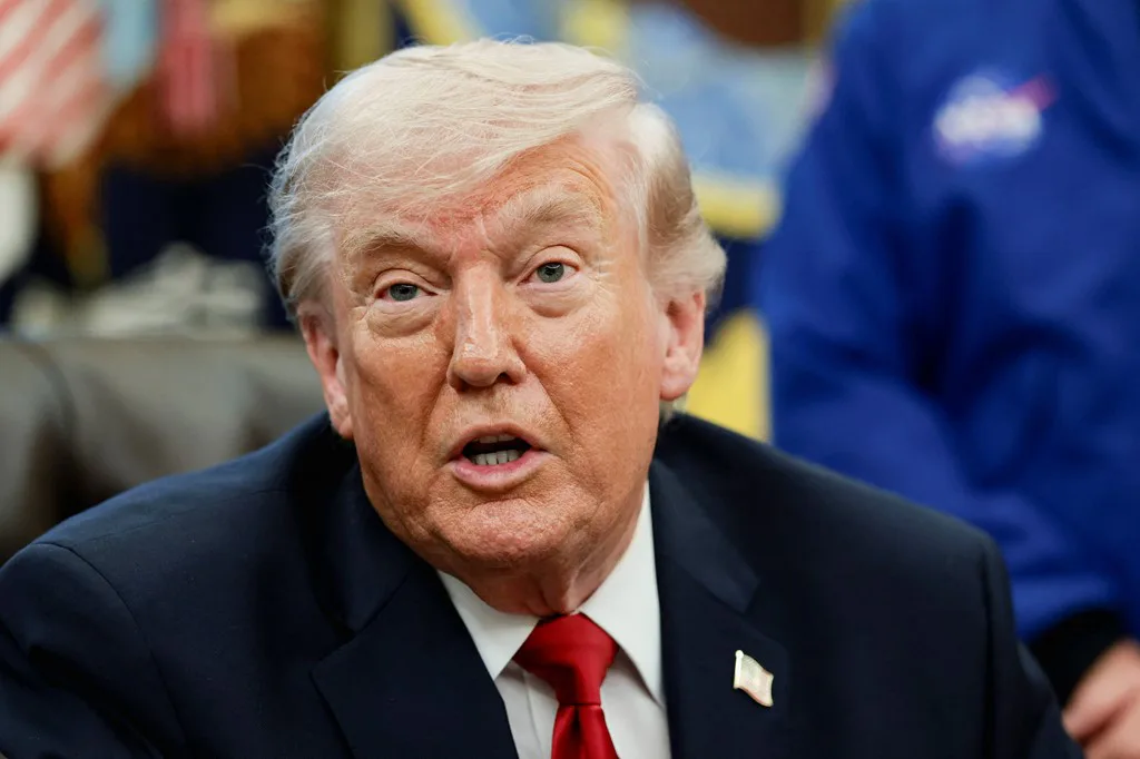 Трамп заявив, що війни в Ірані та Україні можуть закінчитися "за схожим графіком"