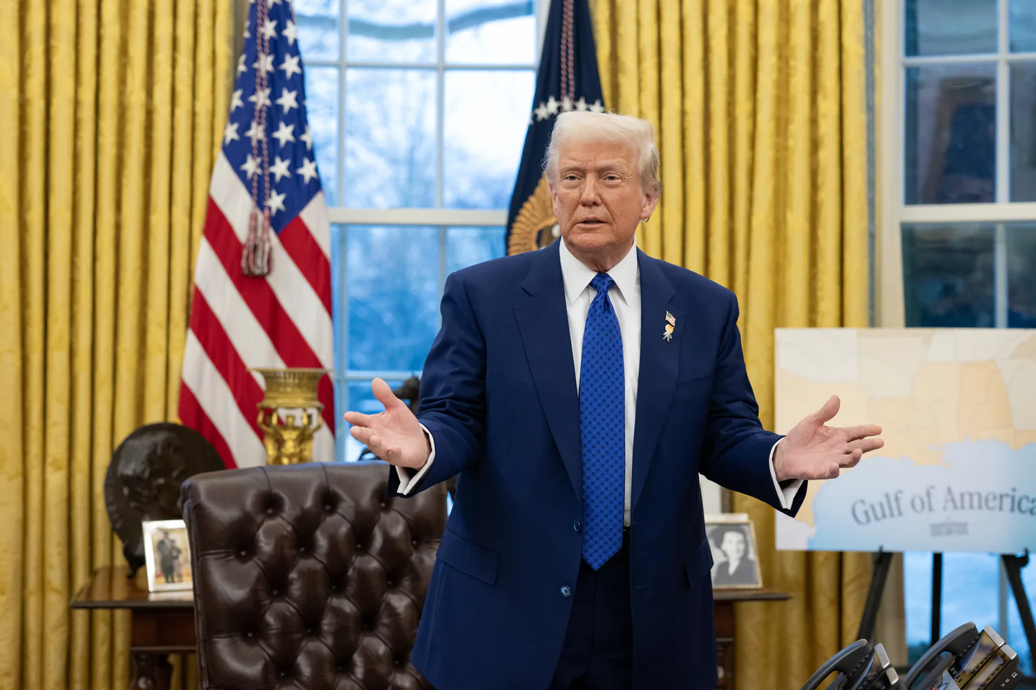 Трамп заявив про знищення семи іранських катерів в Ормузькій протоціСША збили сім іранських катерів після обстрілу суден у Ормузькій протоці. Внаслідок атак пошкоджено лише південнокорейське
вантажне судно.Світ • 4 травня, 18:00 • 10727 перегляди