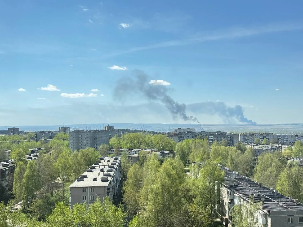 У російській пермі пролунали вибухи – над містом піднявся дим, оголошено тривогу