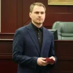 Генпрокурор Кравченко передав до МКС матеріали про депортацію та незаконне утримання росіянами українських в’язнів