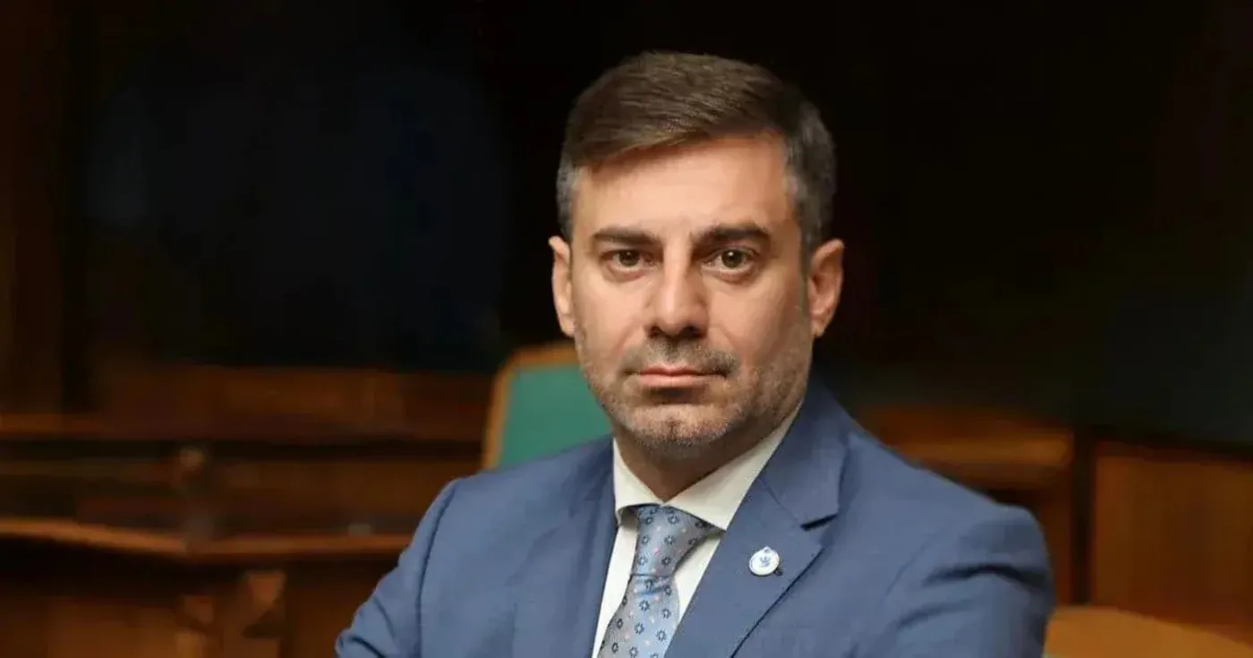 Умови евакуації шести тисяч українців з Олешок технічно погоджено – ЛубінецьУкраїна технічно погодила умови евакуації шести тисяч людей з району Олешок. Тепер очікується дата припинення вогню від російської
сторони, заявив Дмитро Лубінець.Суспільство • 22 травня, 17:00 • 5522 перегляди