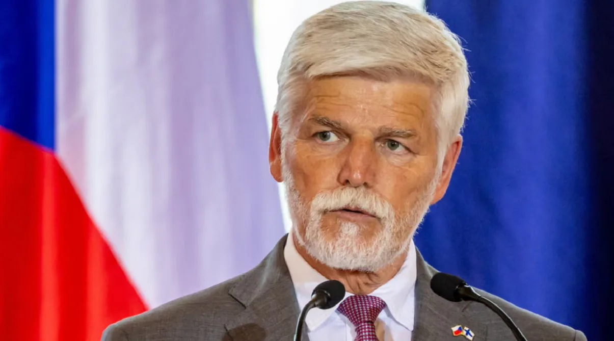 Президент Чехії закликав НАТО збивати літаки рф та вимикати російський інтернет