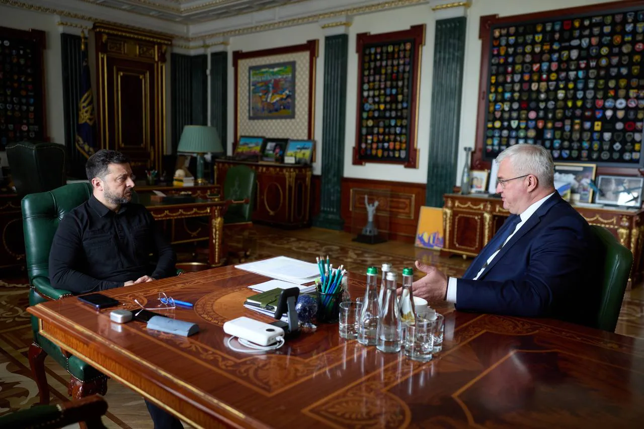 "Важливо, щоб усі партнери знали, що відбувається": Зеленський дав завдання Сибізі на тлі даних про підготовку рф нового удару