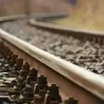 Російський дрон атакував тепловоз на Харківщині та поранив залізничника
