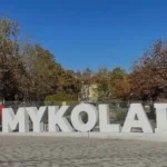 Нічна атака шахедів на Миколаїв призвела до госпіталізації людей та руйнувань