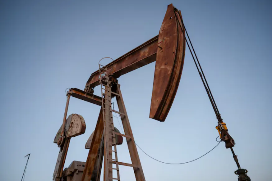 Ціни на нафту впали більш ніж на 3% після прогресу у переговорах США та Ірану