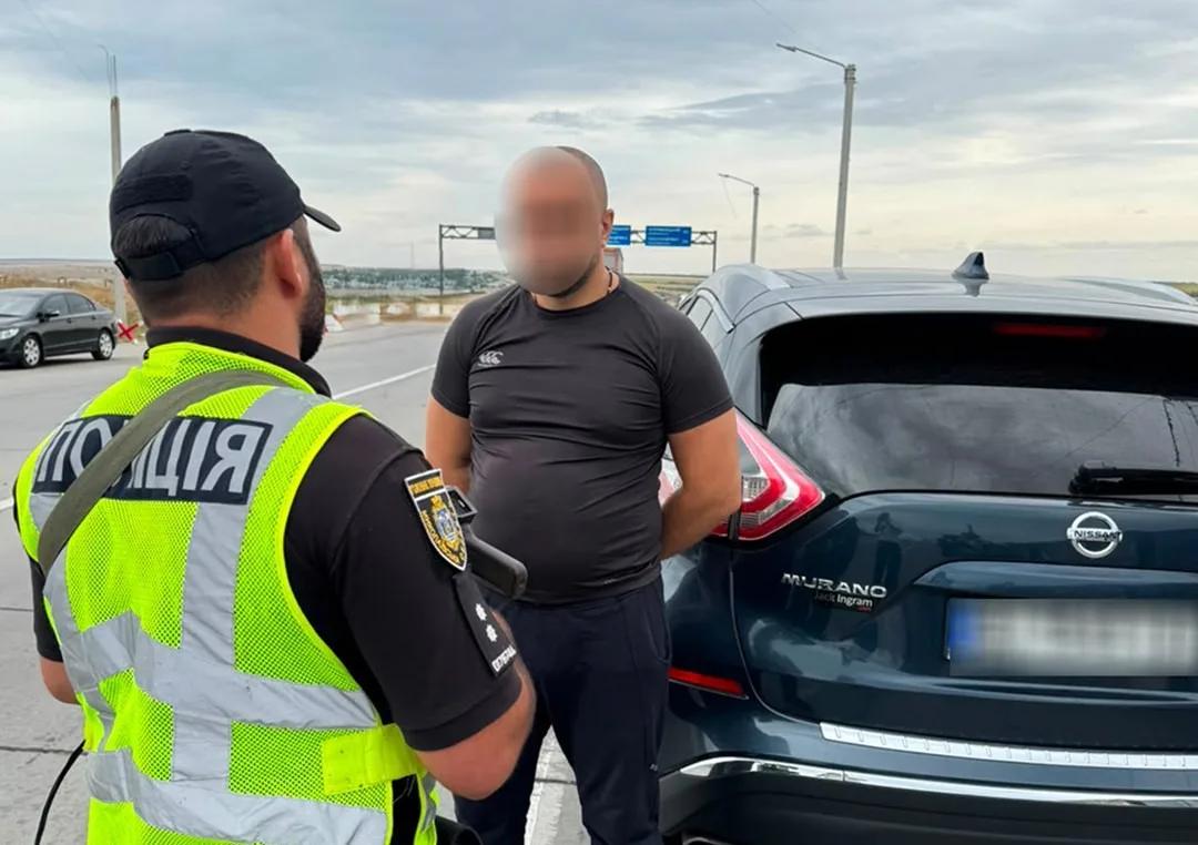 Поліція розшукала водія кросовера через ймовірну роль у ДТП на Миколаївщині з 12 загиблими